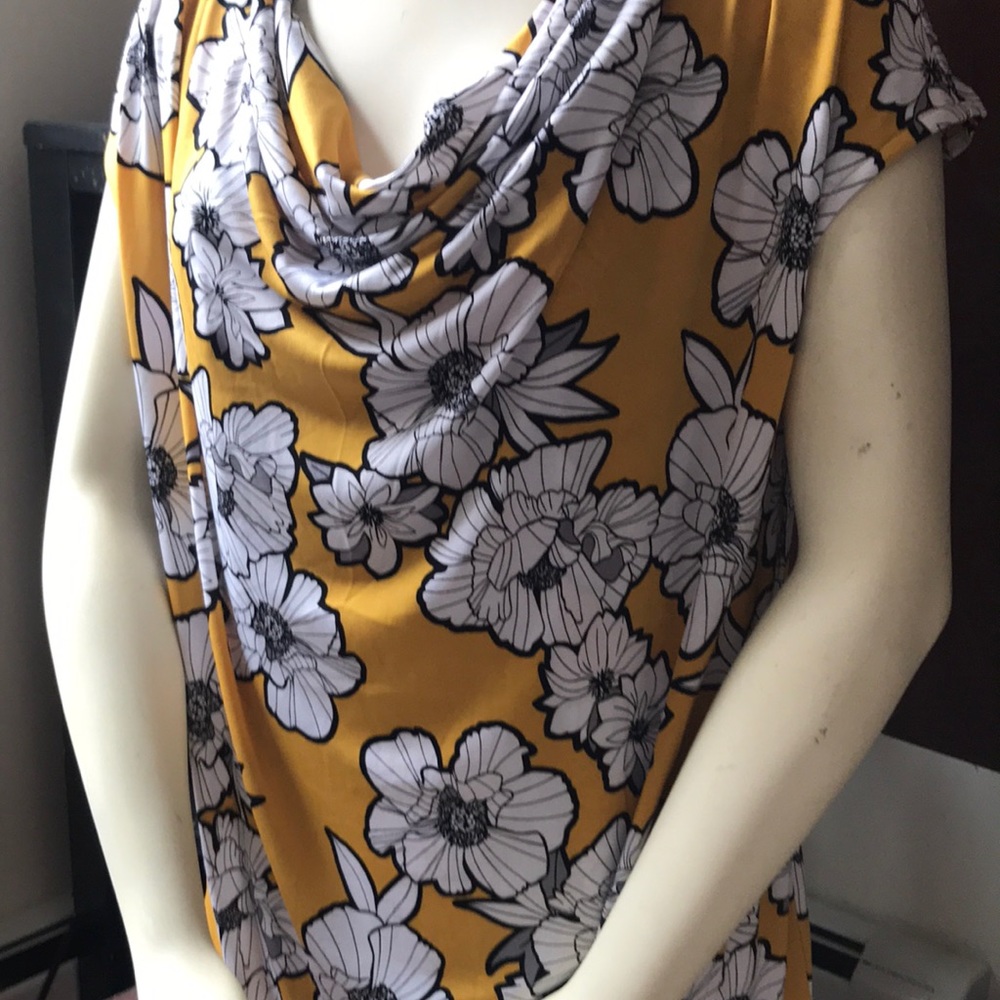 Lane Bryant Size  14/16 blouse NWT final reduction